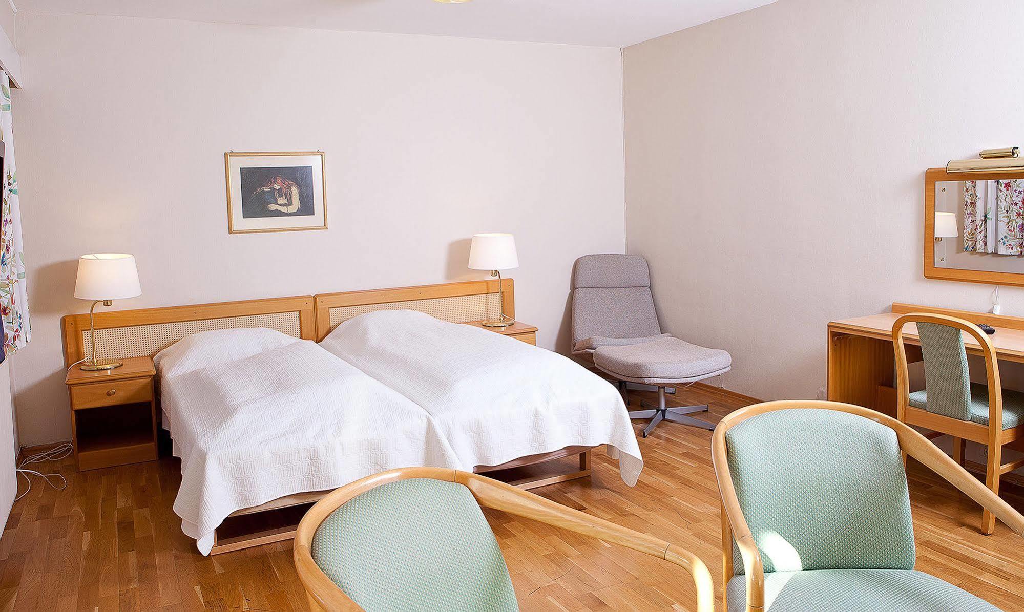 Verdal Hotell Verdalsora Bagian luar foto