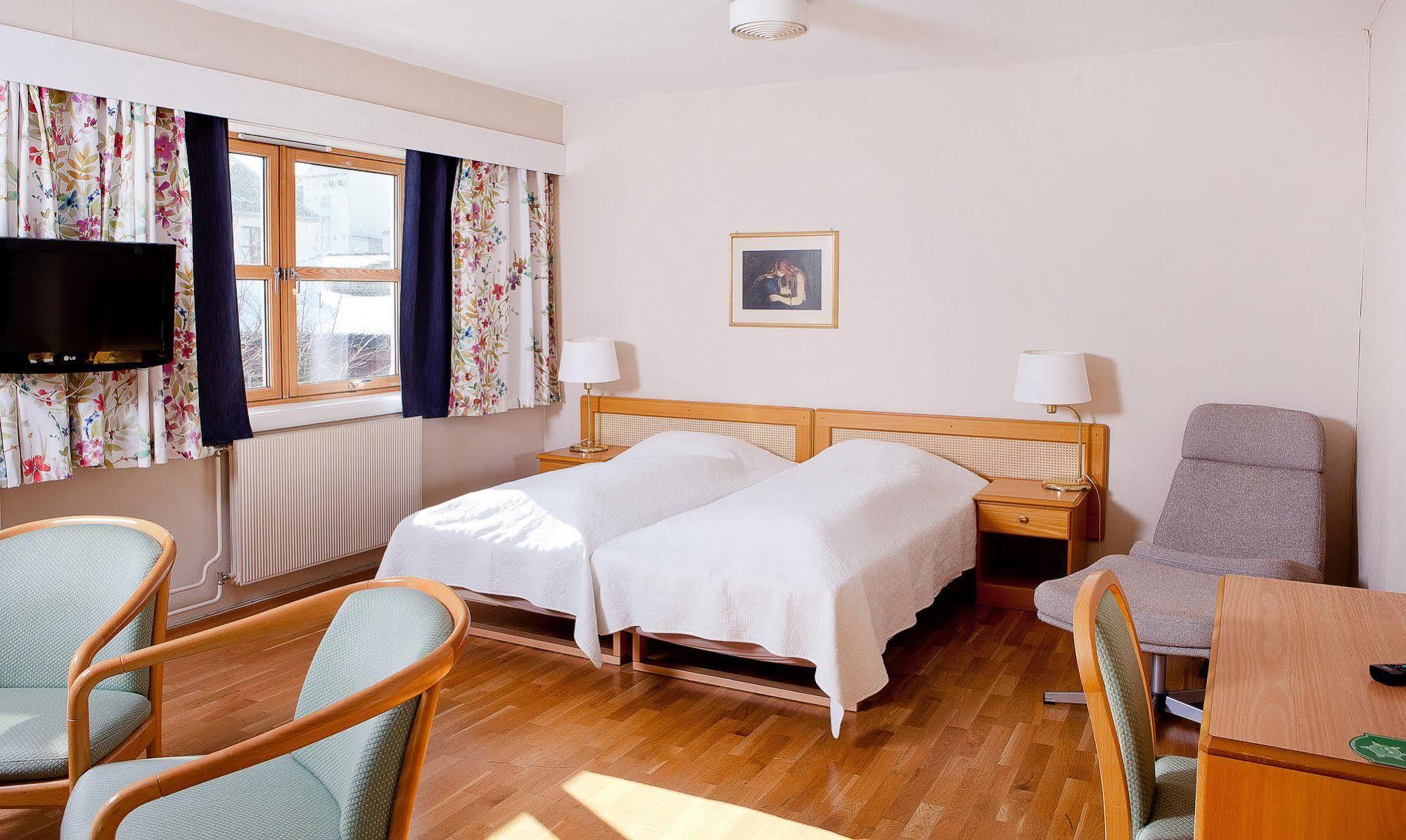 Verdal Hotell Verdalsora Bagian luar foto
