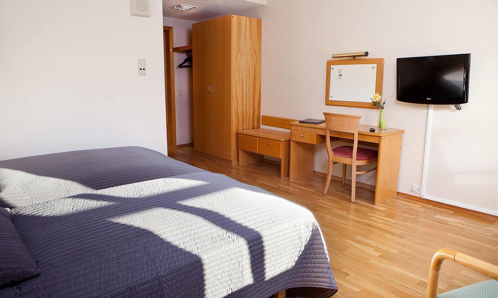 Verdal Hotell Verdalsora Bagian luar foto