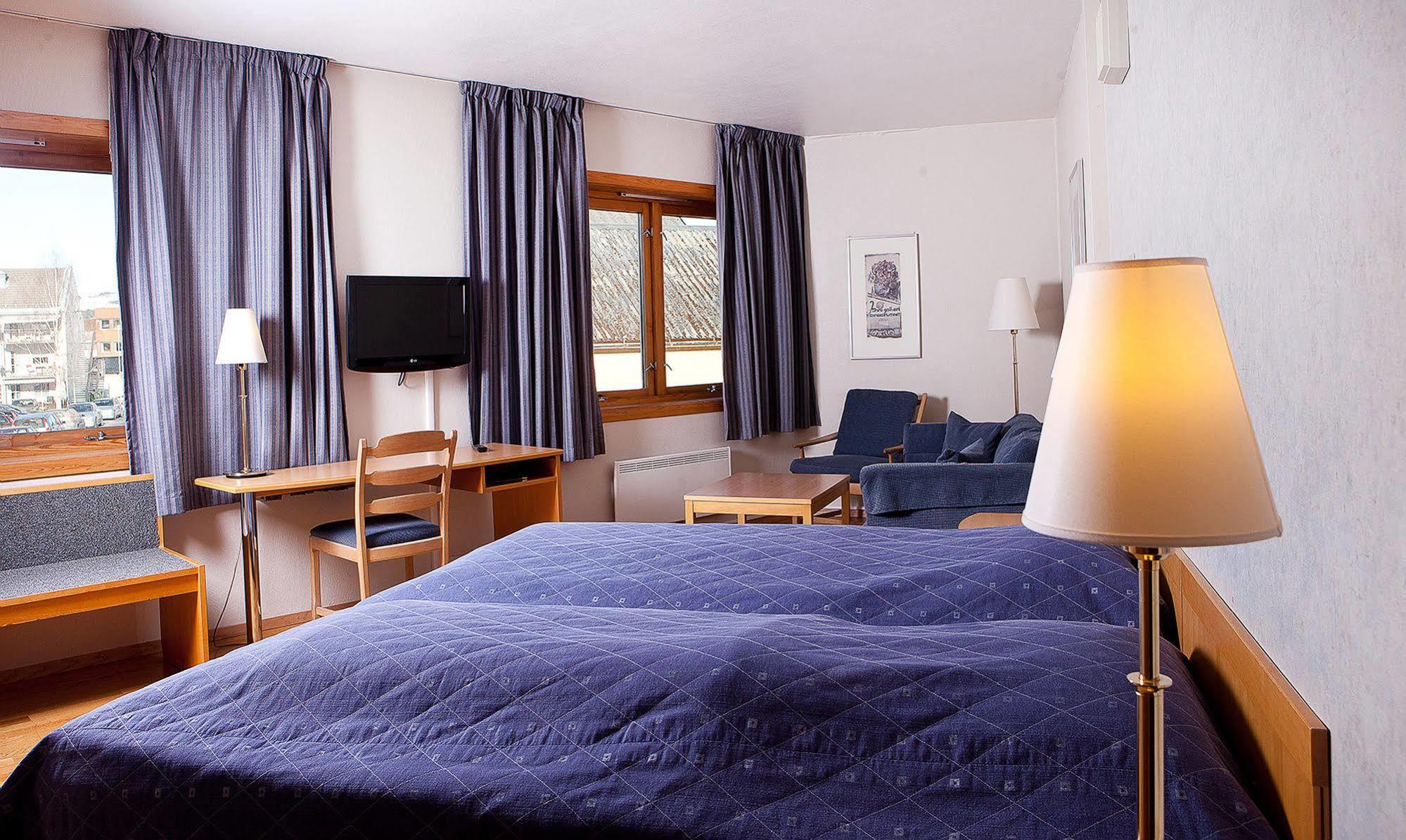 Verdal Hotell Verdalsora Bagian luar foto
